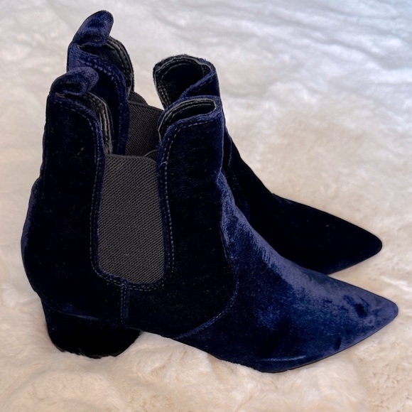 Kendall & Kylie Midnight Blue Velvet Ankle Boots | Size 7 | Like New - Picture 4 of 6